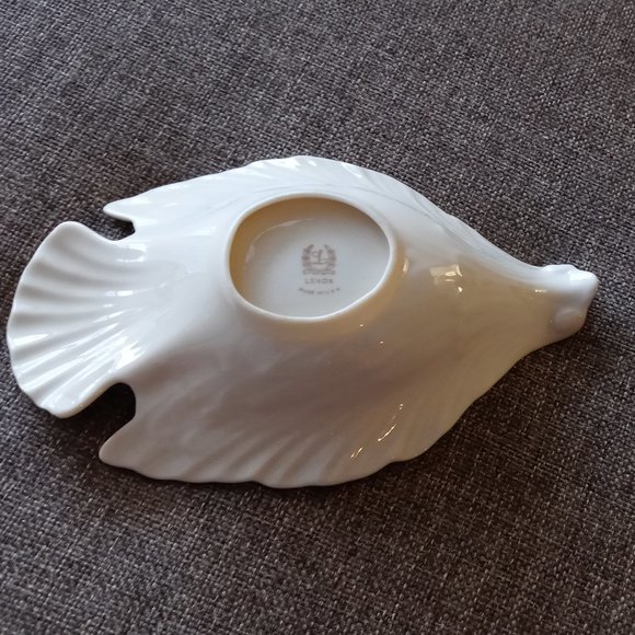 Lenox Holiday Bird/Dove Nut Candy dish Gold Edge Made in USA - Picture 3 of 7